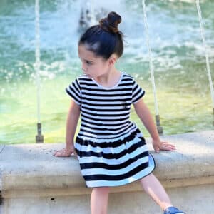 robe-enfant-fille-rayé-blanc-marine-breizhocean-froufrou-photo de face