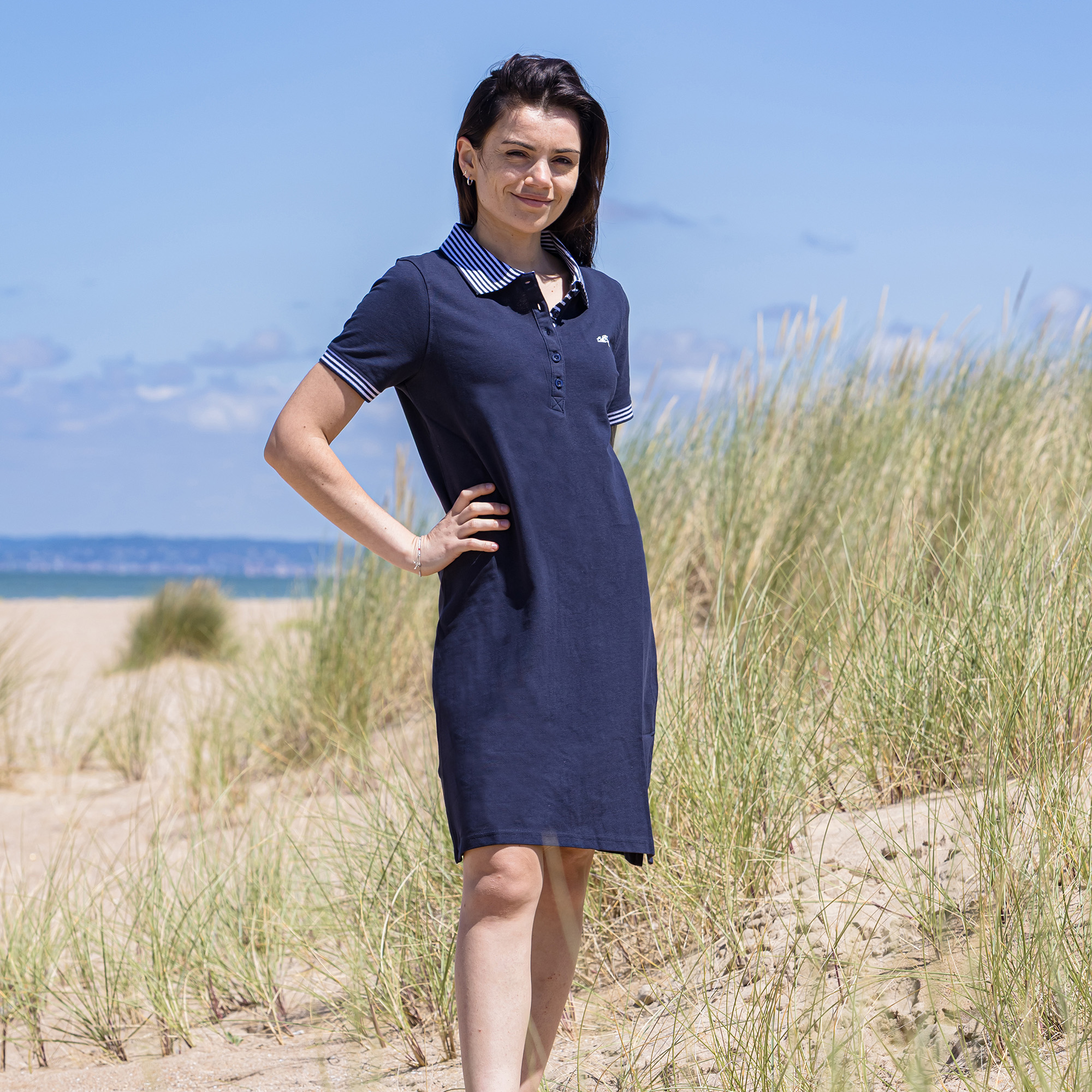 Robe femme polo, marine, Breizh Océan, Lamballe. Robe polo manches courtes, vetement marin, vue de face.